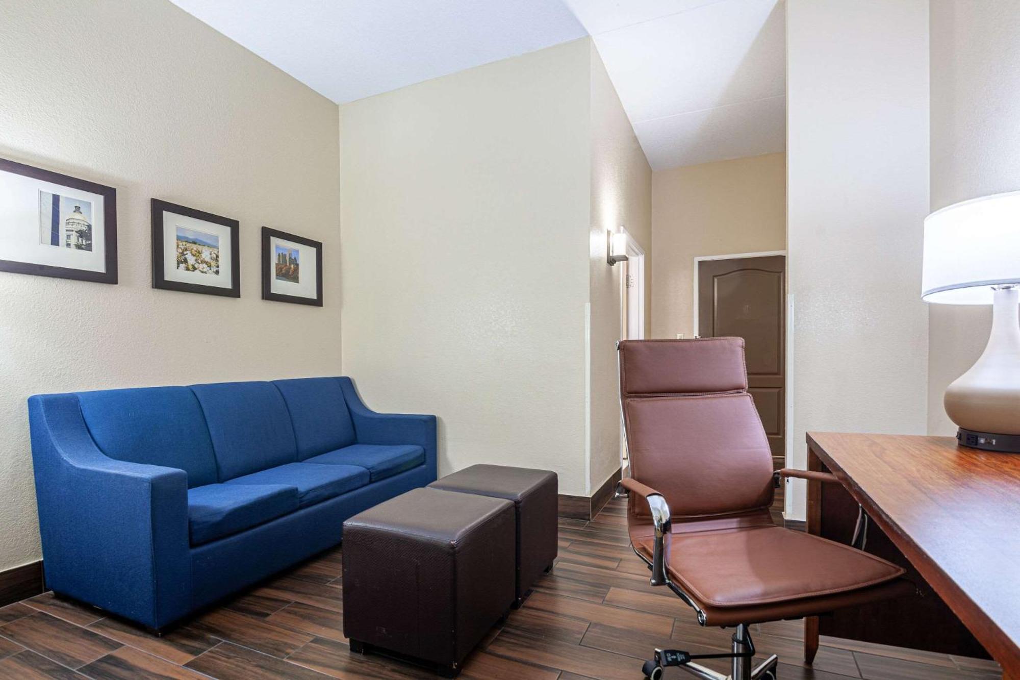Comfort Suites Morrow- Atlanta South Exterior photo